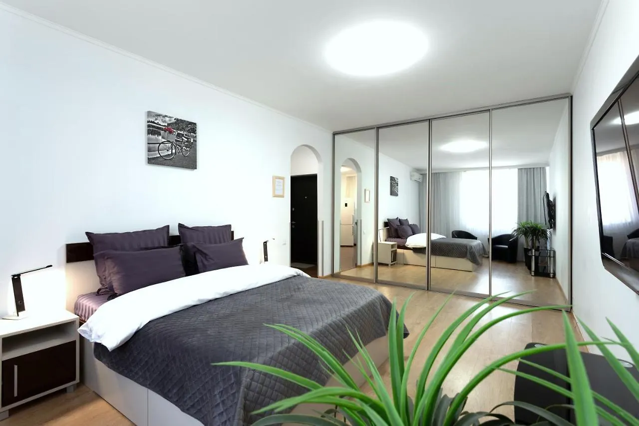 Sophie Black Apartments Kiev